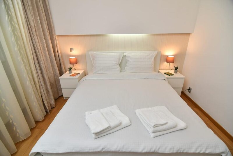 13 Septembrie, Marriott, Palatul Parlamentului