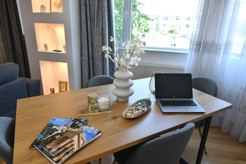 13 Septembrie, Marriott, Palatul Parlamentului