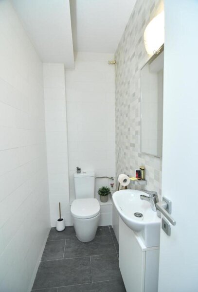 13 Septembrie, Marriott, Palatul Parlamentului